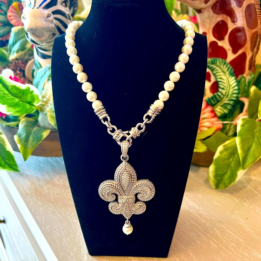 Stunning Judith Ripka Pearl Necklace And Enhancer/Brooch